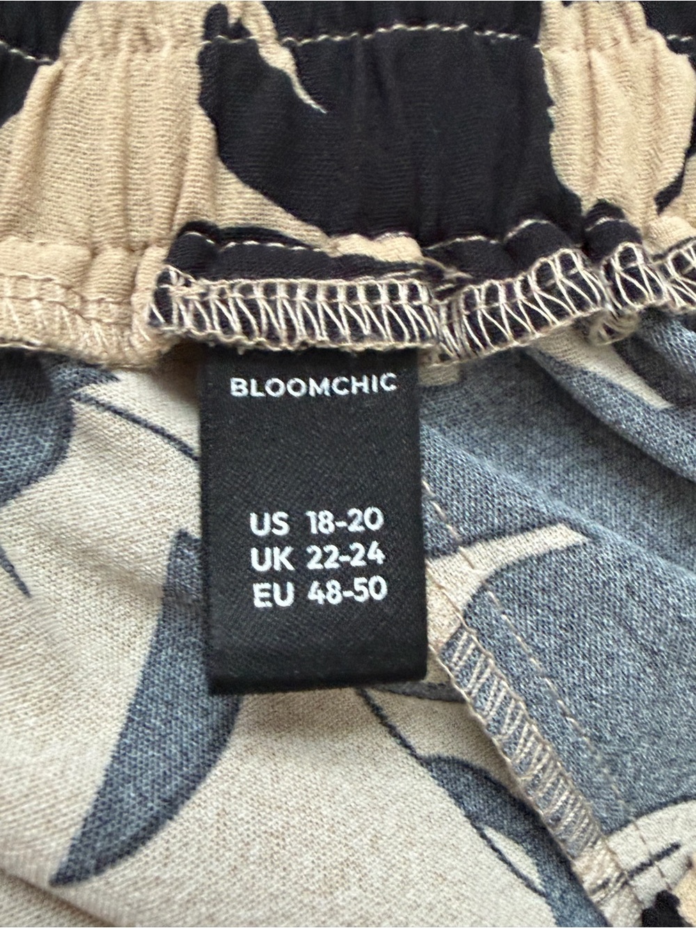 BloomChic Black Tan Floral Wide Leg Pants Plus Size 18-20 - Picture 6 of 6